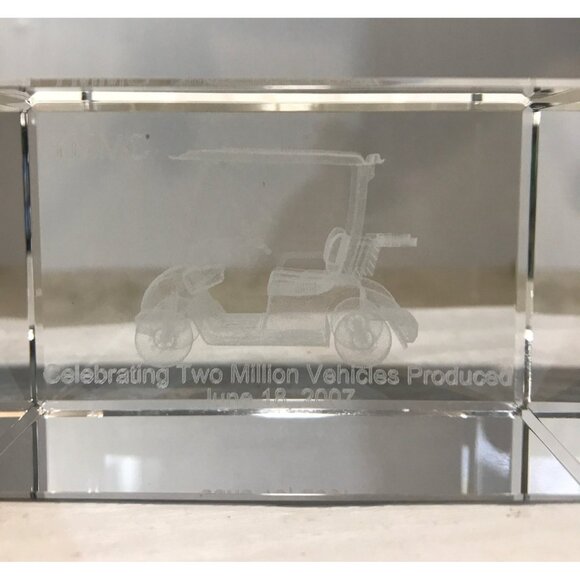 Yamaha Paperweight Golf Cart Commemorative Crystal Block 3D Laser Orig Box - Picture 2 of 10
